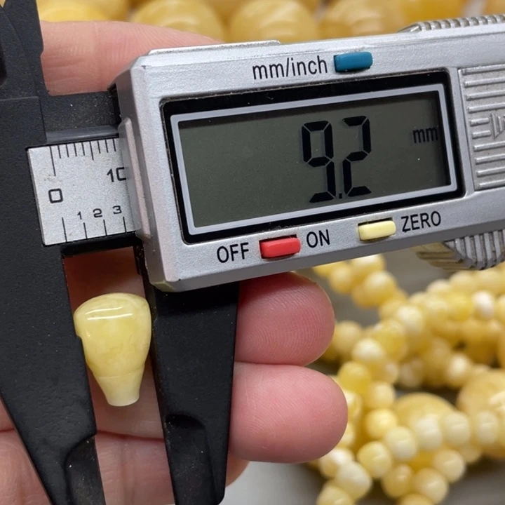 琥珀未镶嵌裸石蜜蜡