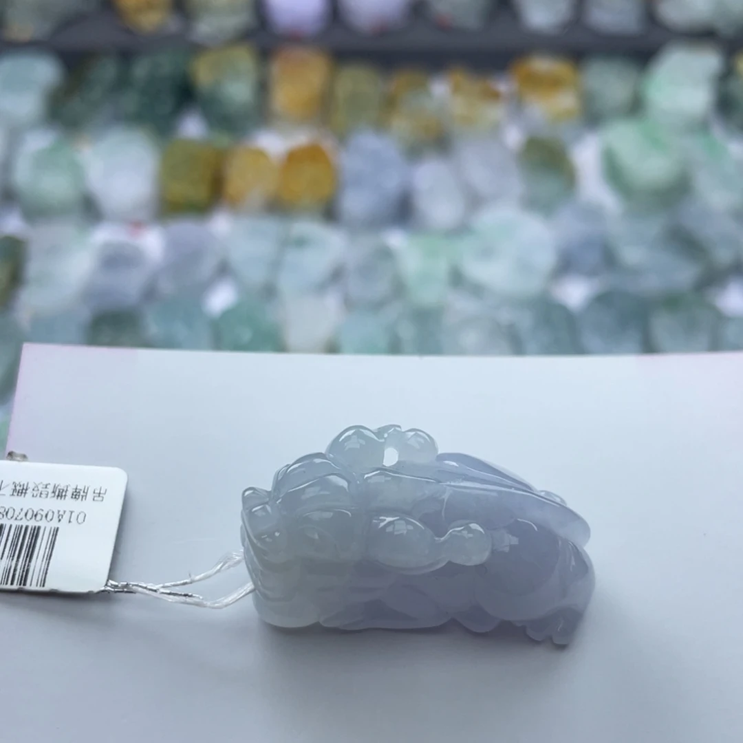 翡翠颈饰未镶嵌貔貅