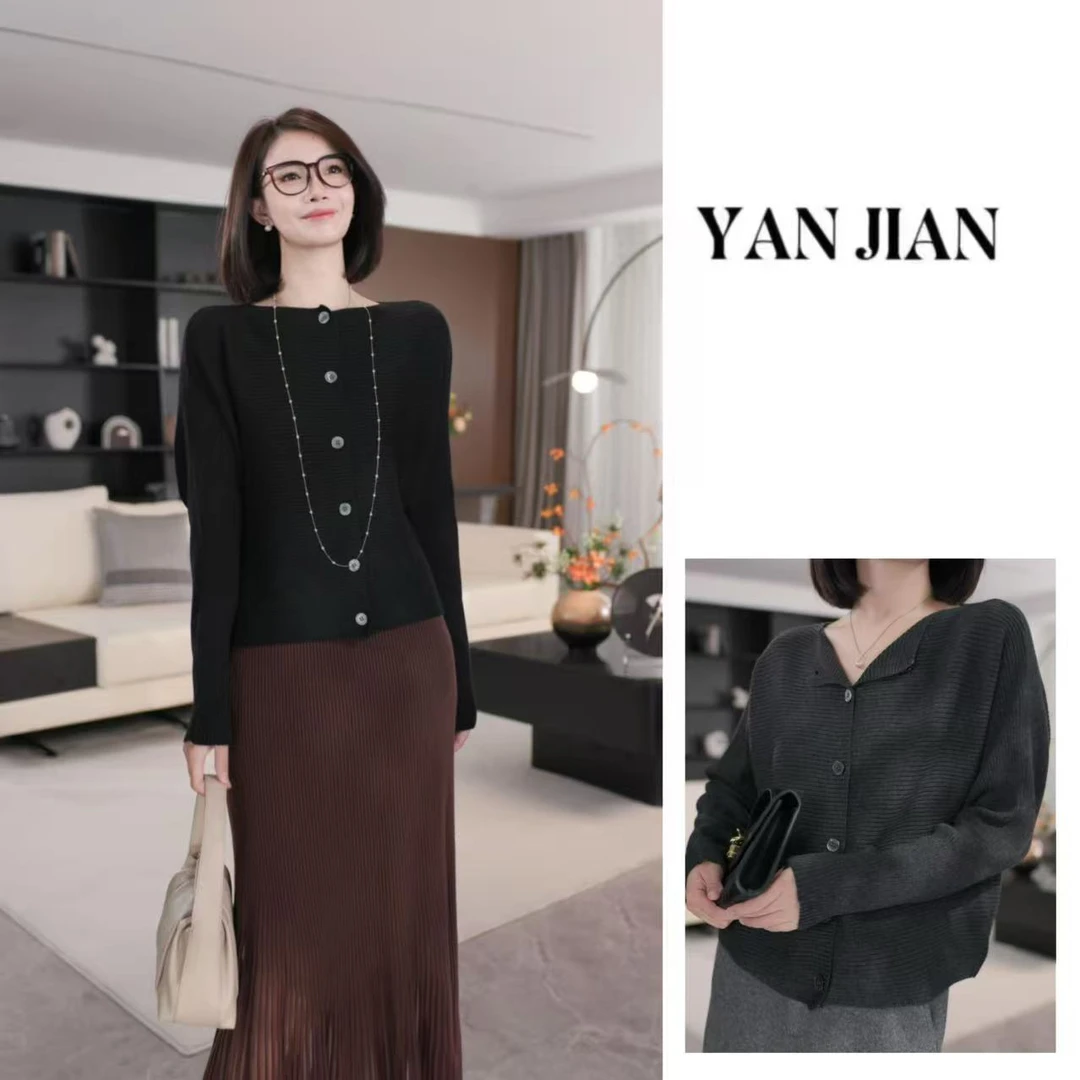 YAN JIAN【双面诗】正方两穿绵羊毛横螺纹气质蝙蝠袖针织衫