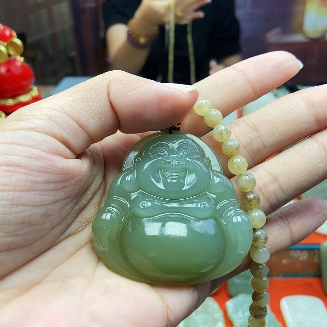 颈饰未镶嵌和田玉广****哥