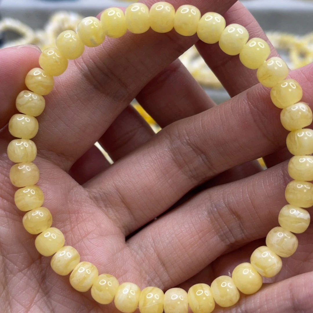 琥珀未镶嵌裸石鸡油黄6+