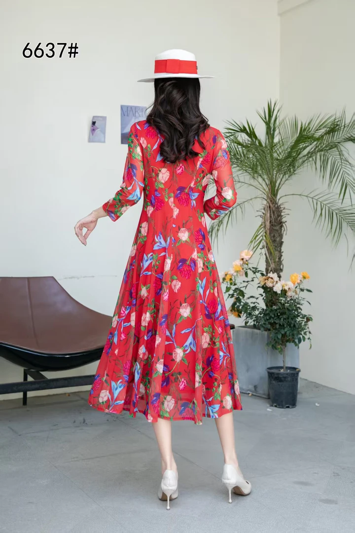 【二姐家】品牌 高端台湾纱 重工定位花连衣裙 6637