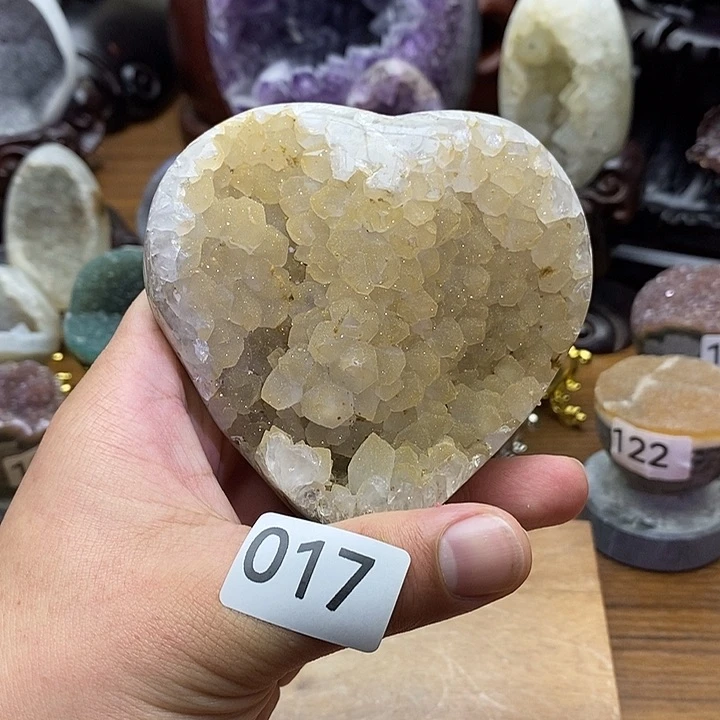 紫晶摆件未镶嵌黄牙软糖爱心