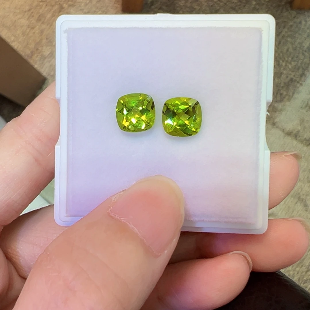 未镶嵌裸石橄榄石3.5ct两颗