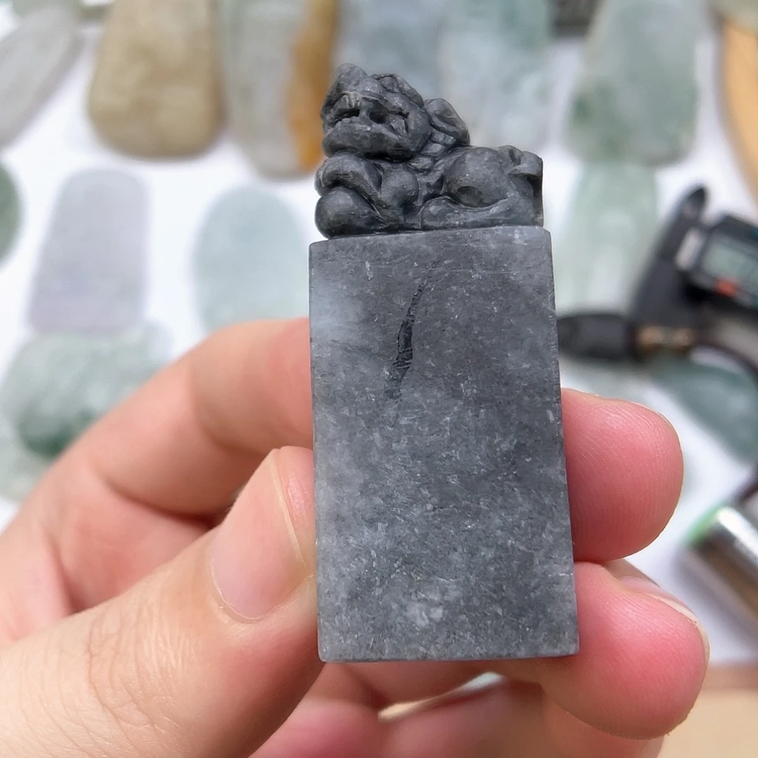 定制翡翠未镶嵌印章