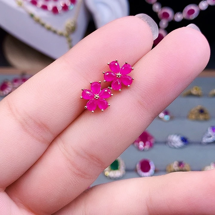 银S925镶嵌红宝石耳饰