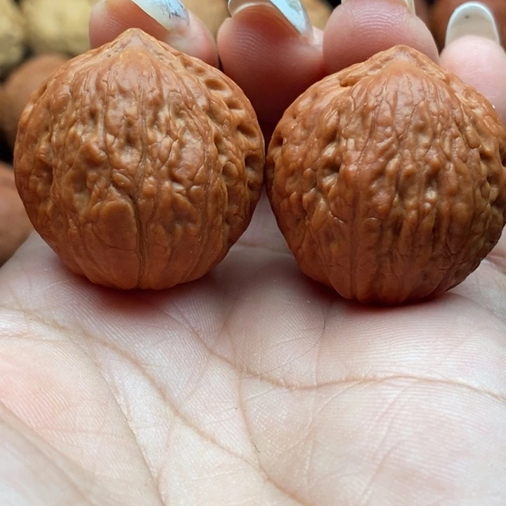 核桃精品文玩核桃手捻蚂蚁纹
