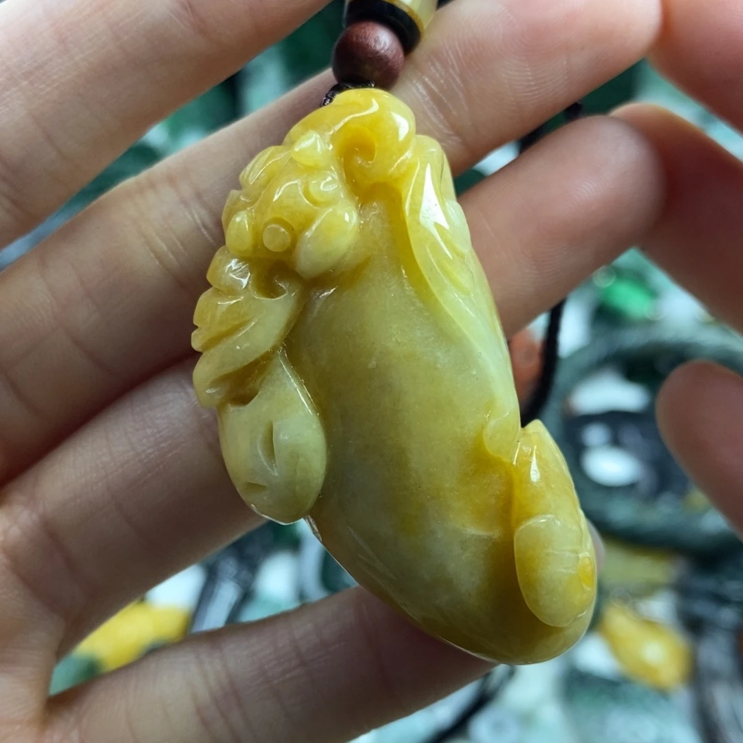 翡翠颈饰未镶嵌吊坠