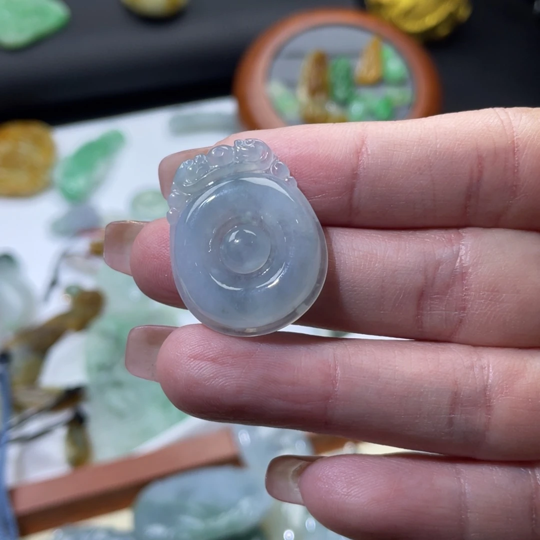 颈饰未镶嵌翡翠福贝