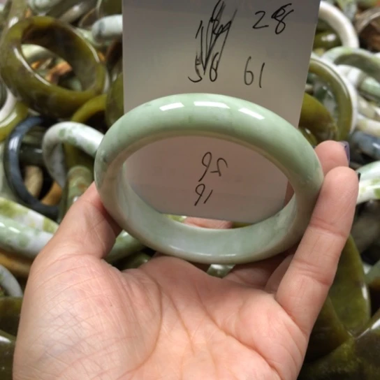 未镶嵌蛇纹石玉手镯