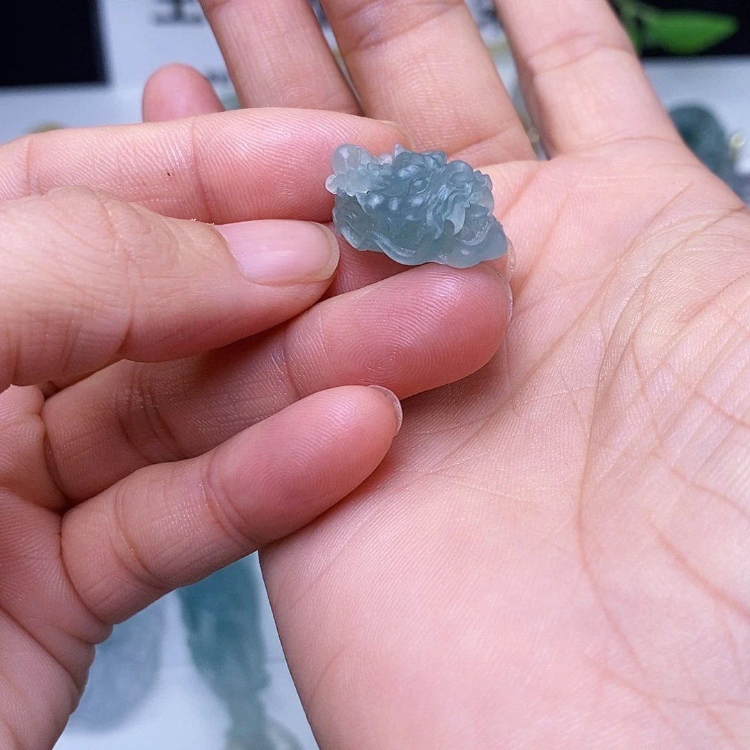 定制翡翠未镶嵌鹰****司吊坠