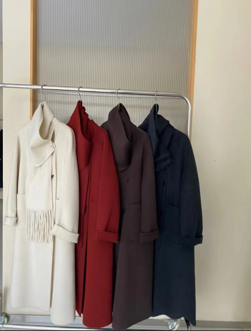 【大妍女装】围巾领羊毛大衣365