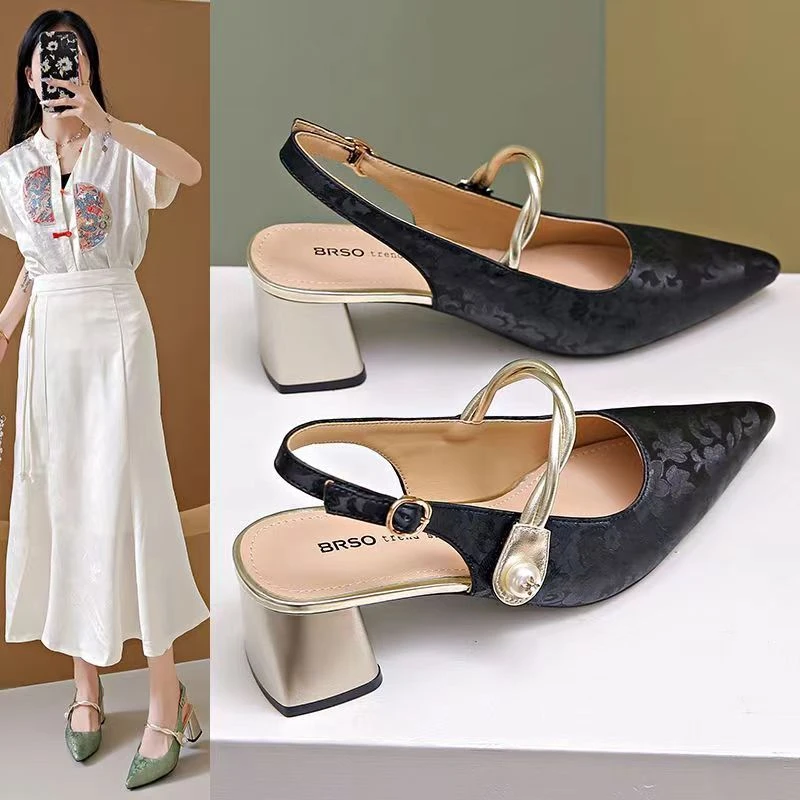 法式小香风鞋子2025夏季新款尖头粗跟高跟鞋一字带中跟包头凉拖鞋