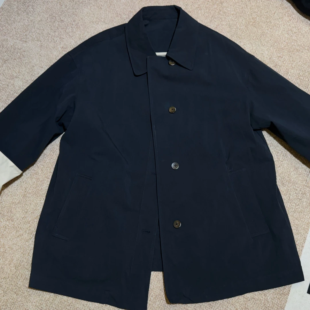 【NO退NO换】欧货极简风拼接怀旧磨砂料藏青色中长款风衣外套