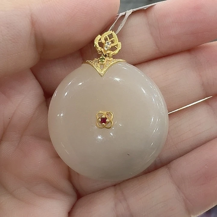 和田玉18K金镶嵌颈饰艺*q