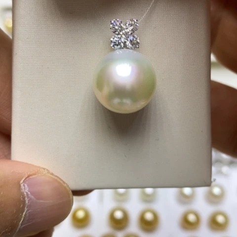 海水珍珠18K金镶嵌颈饰