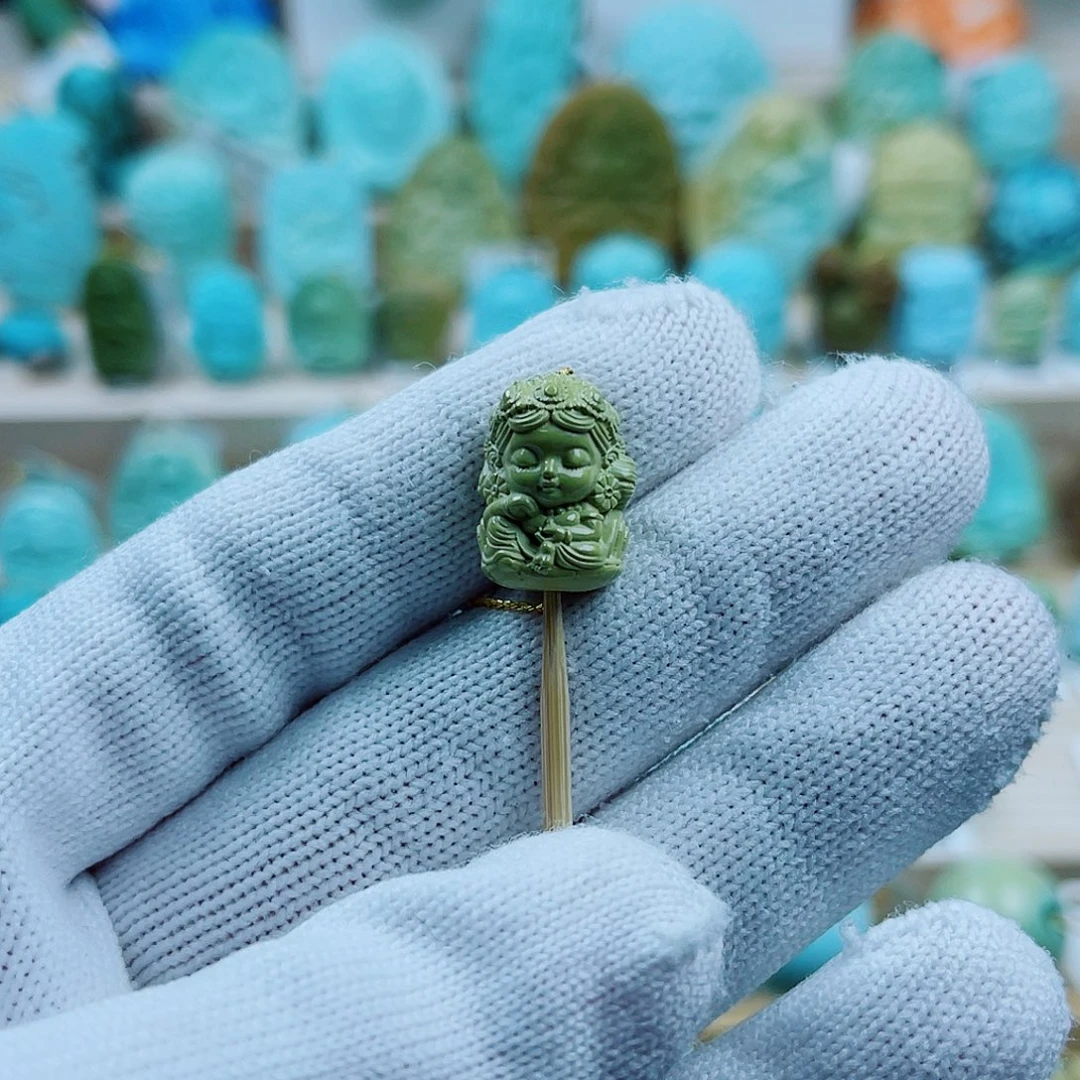 绿松石未镶嵌珠宝奇石