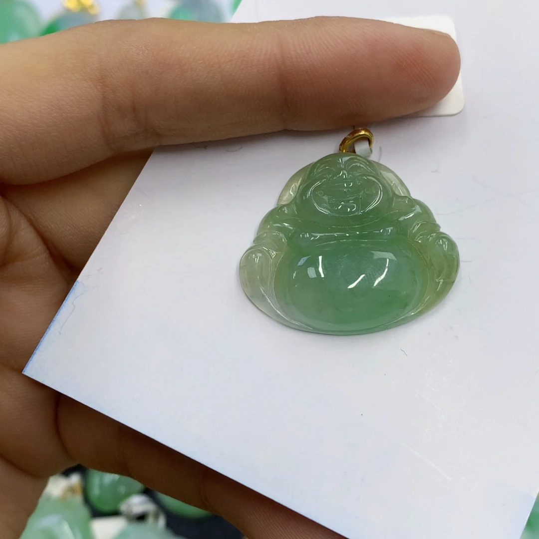 翡翠18K金镶嵌颈饰翡翠