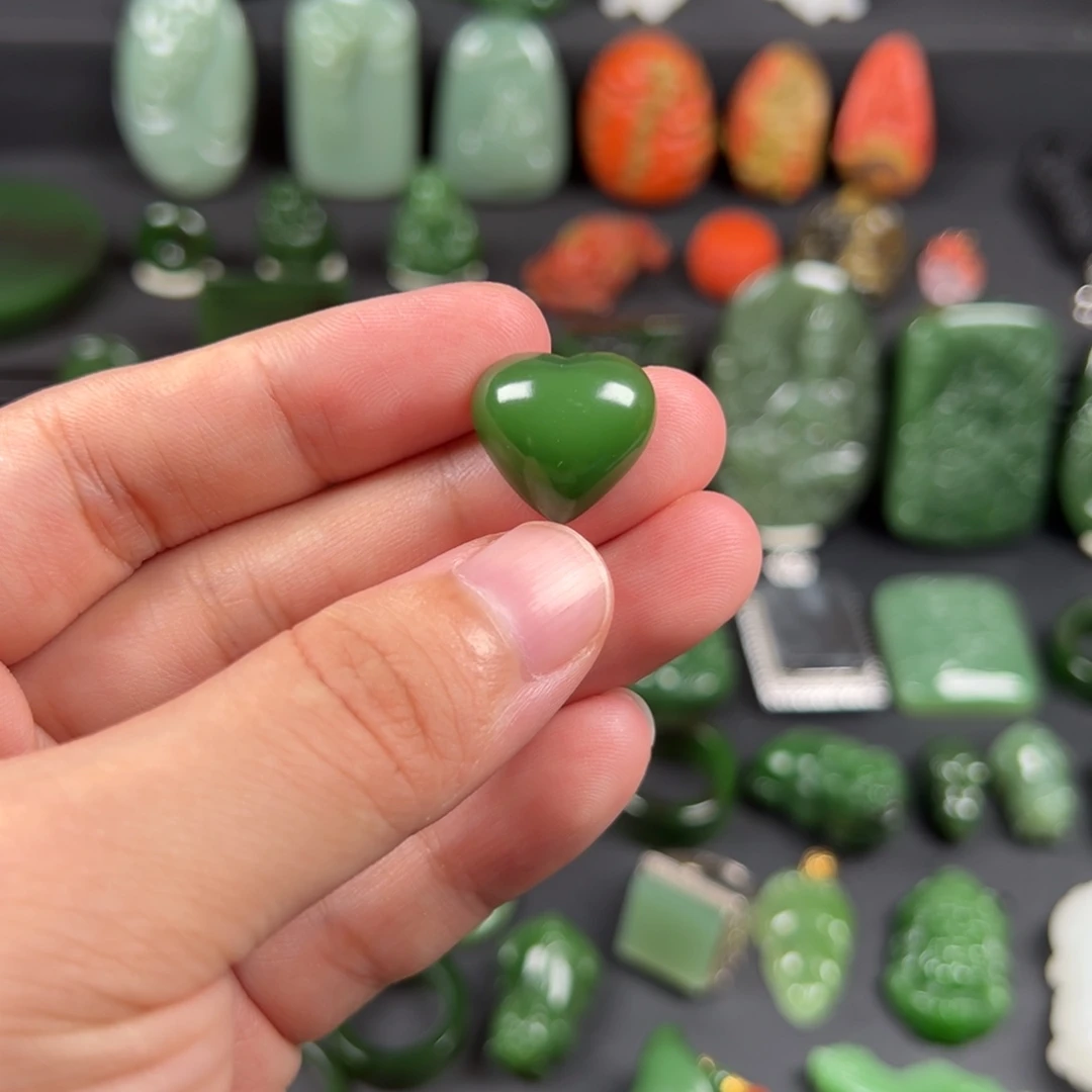 和田玉（碧玉）未镶嵌颈饰