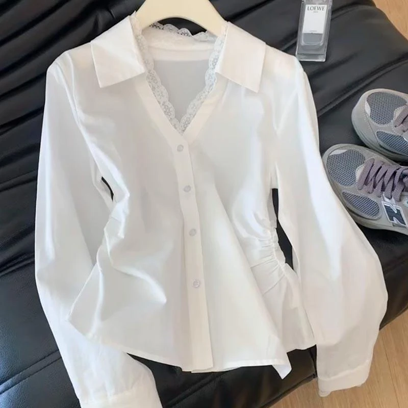 【8463】大码女装胖mm蕾丝拼接白色衬衫法式风别致V领长袖收腰衬衣