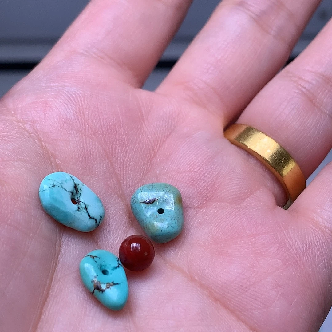 佩***姐未镶嵌南红玛瑙珠宝奇石