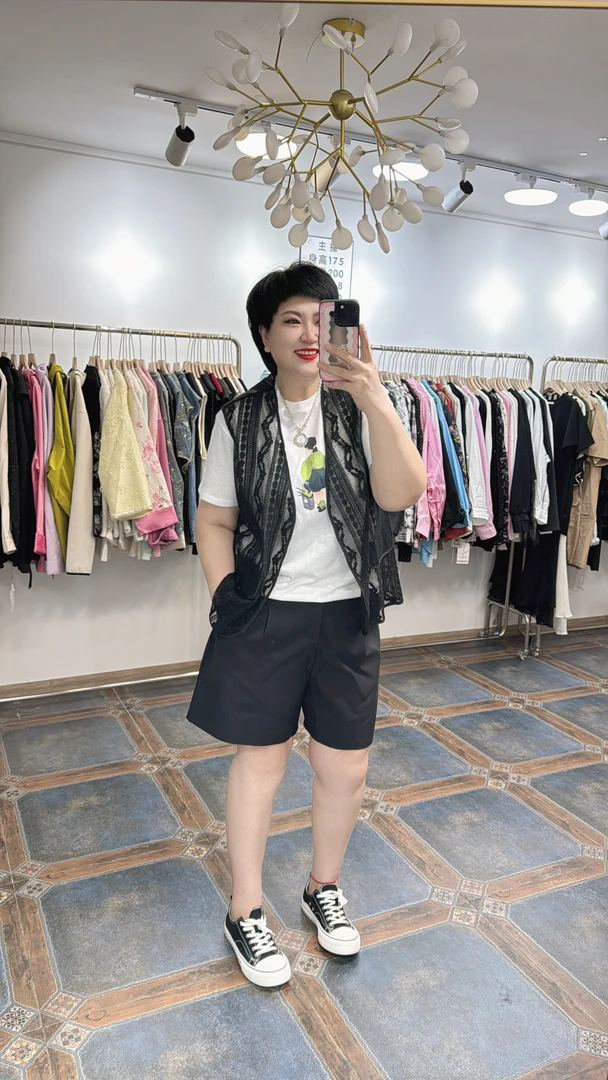 2118 夏季薄款黑色西服短裤/it
