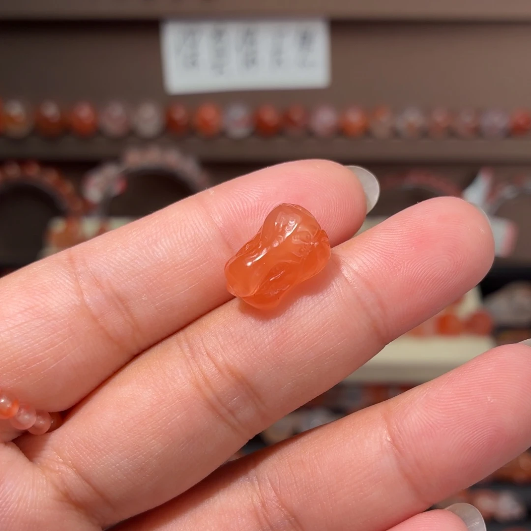 南红玛瑙未镶嵌川料通孔白菜