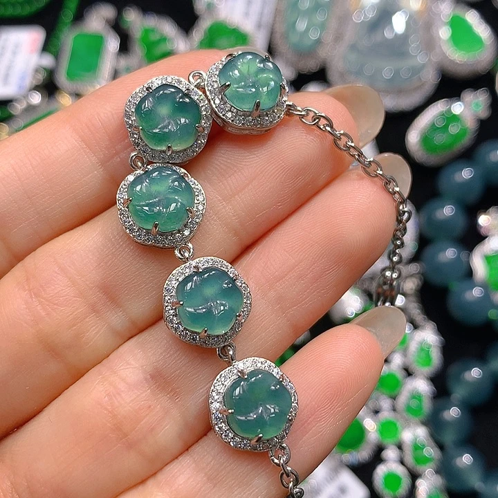 翡翠颈饰未镶嵌翡翠