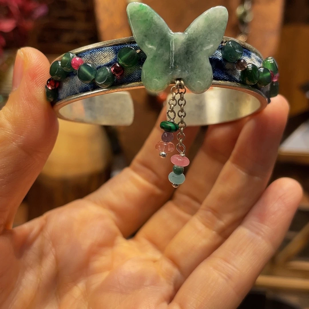 【闪购商品】翡翠未镶嵌颈饰