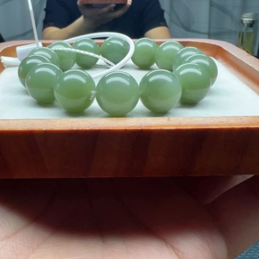 【闪购商品】未镶嵌手串和田玉和田玉纯天然湖水绿16