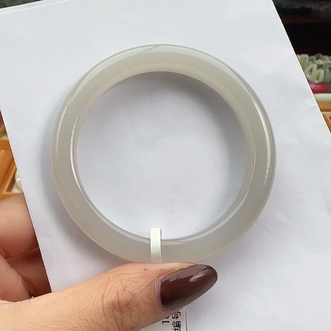 和田玉未镶嵌手镯冰胶 藕紫正圈56-57 精品特色