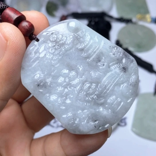 翡翠未镶嵌颈饰翡翠