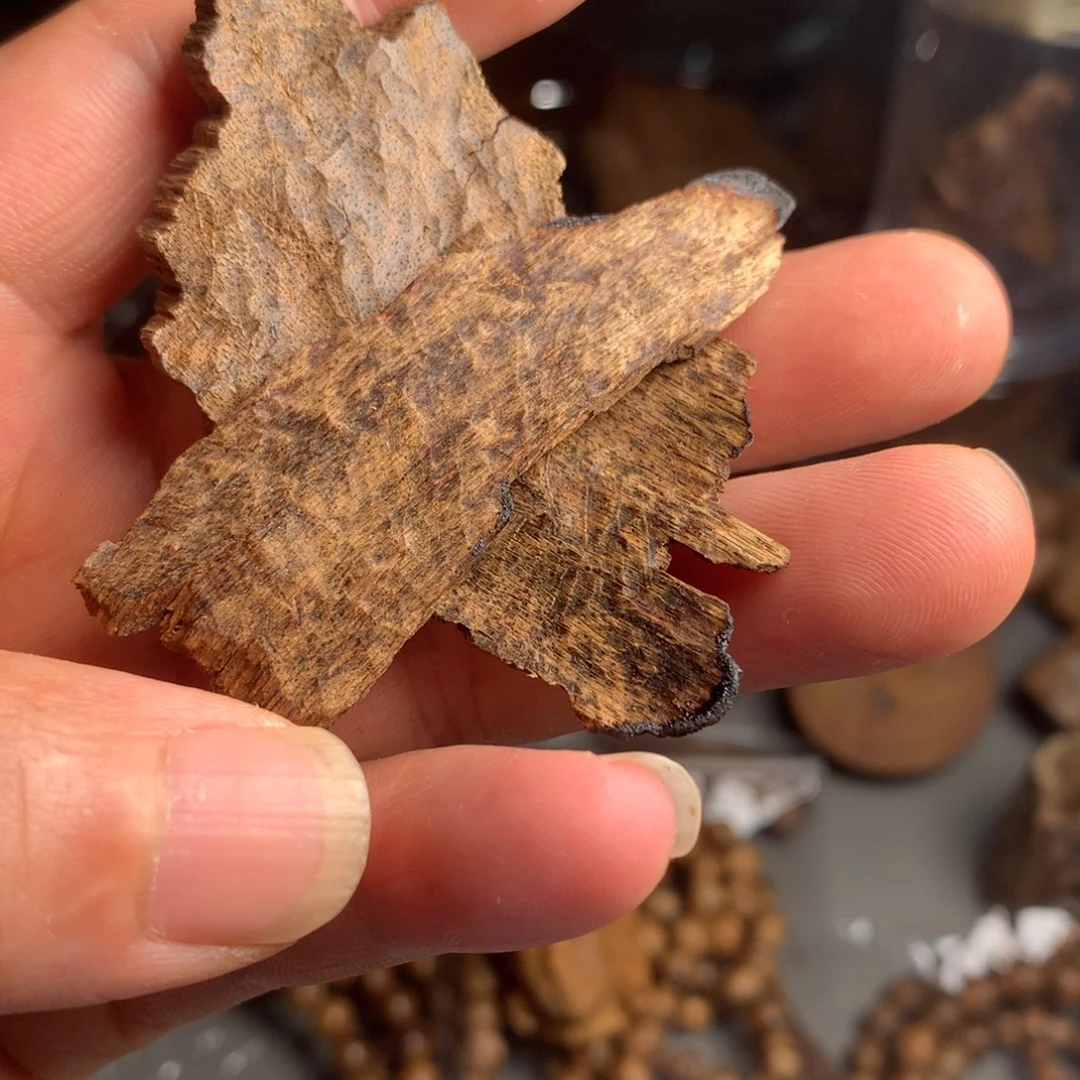 扇子一**味沉香沉香沉香沉香沉香沉香