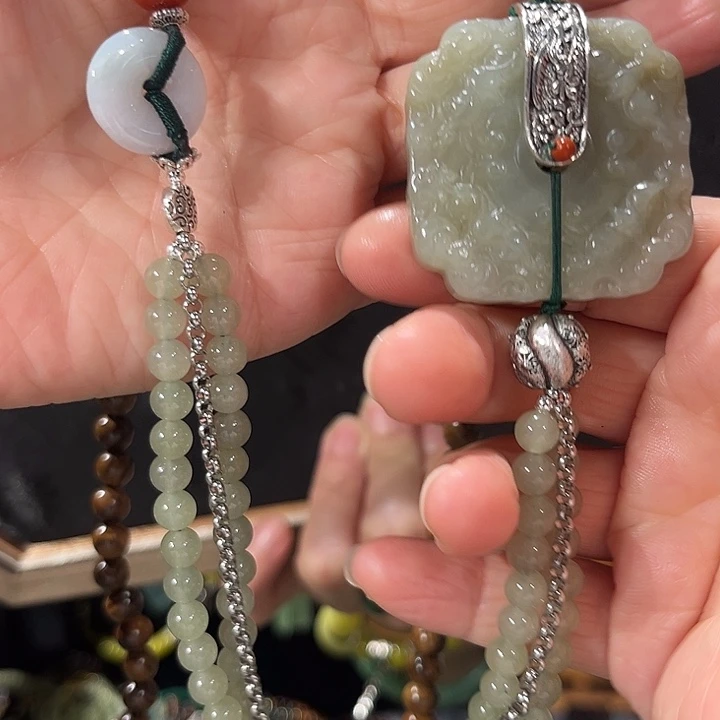 颈饰未镶嵌和田玉