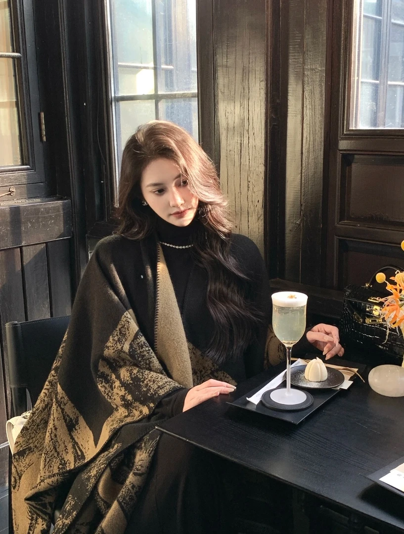 【麋鹿】2025新款初秋高级感披肩气质仿羊绒围巾旗袍女士外搭T86