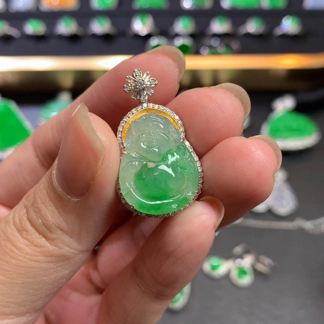 翡翠吊坠(不含链)18K金镶嵌