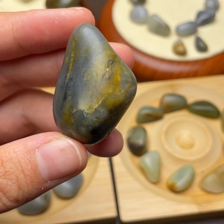 和田玉未镶嵌颈饰4