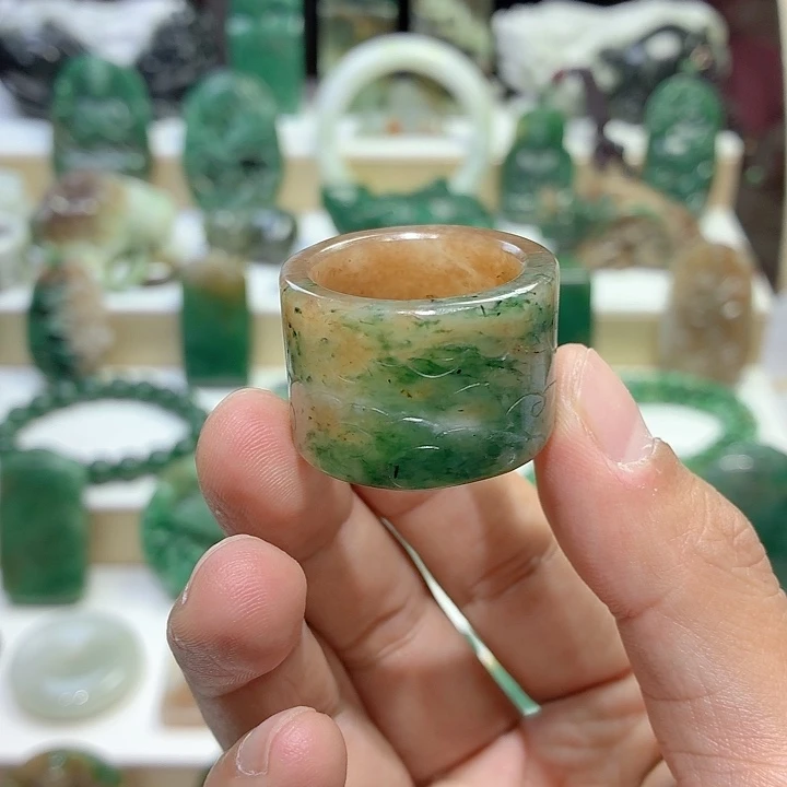 独山玉未镶嵌颈饰扳指内径22.6