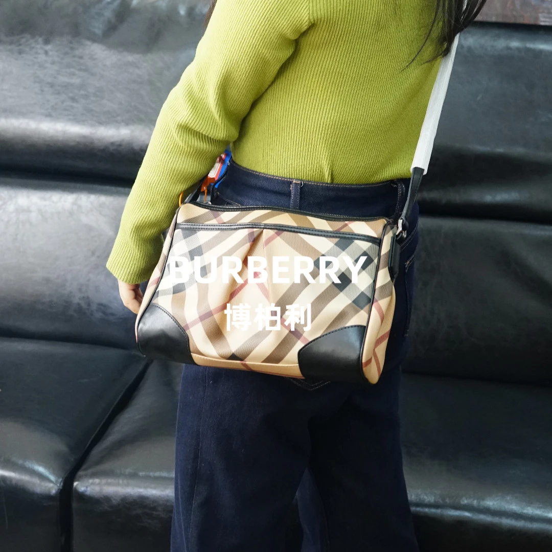 95新 BURBERRY/博柏利 巴宝莉/格纹斜挎包/F4XZ10420567/0567