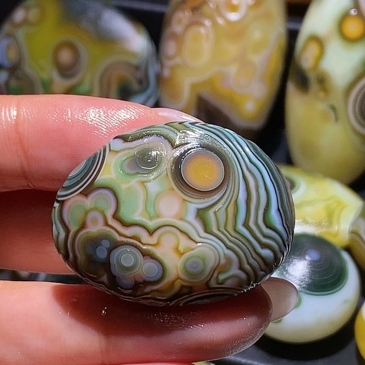 玛瑙/玉髓未镶嵌珠宝奇石28