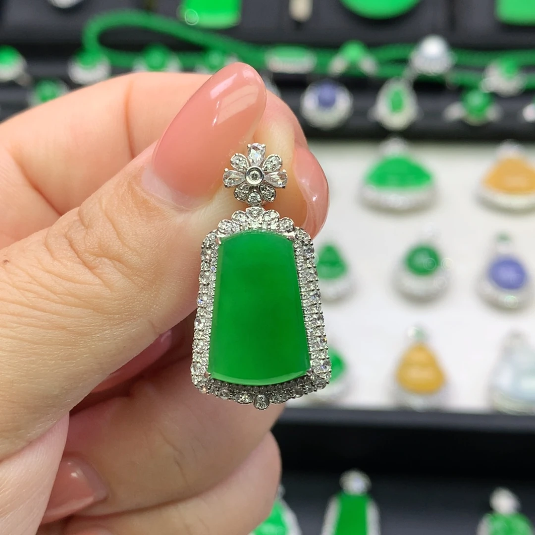 翡翠18K金镶嵌吊坠(不含链)