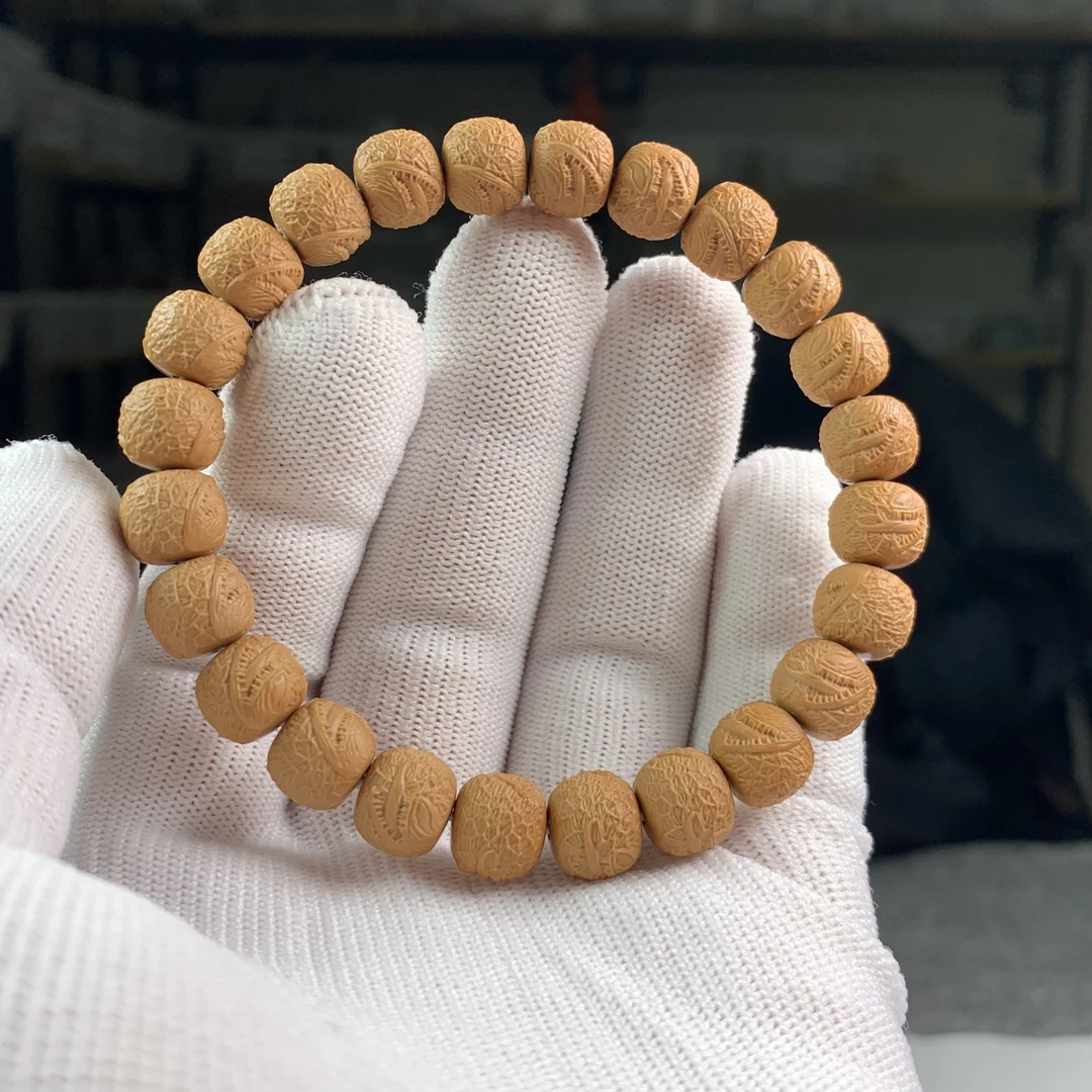 猴头核桃手工原色 雕刻“毒液”尺寸10+mm