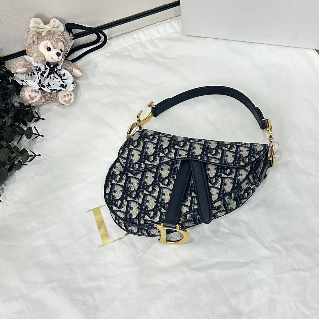 未使用 DIOR/迪奥 壹所/迪奥小号刺绣马鞍包单肩斜挎包 闲置 双12