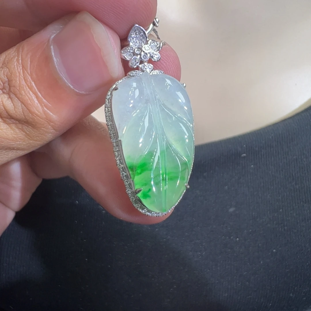 吊坠(不含链)18K金镶嵌翡翠