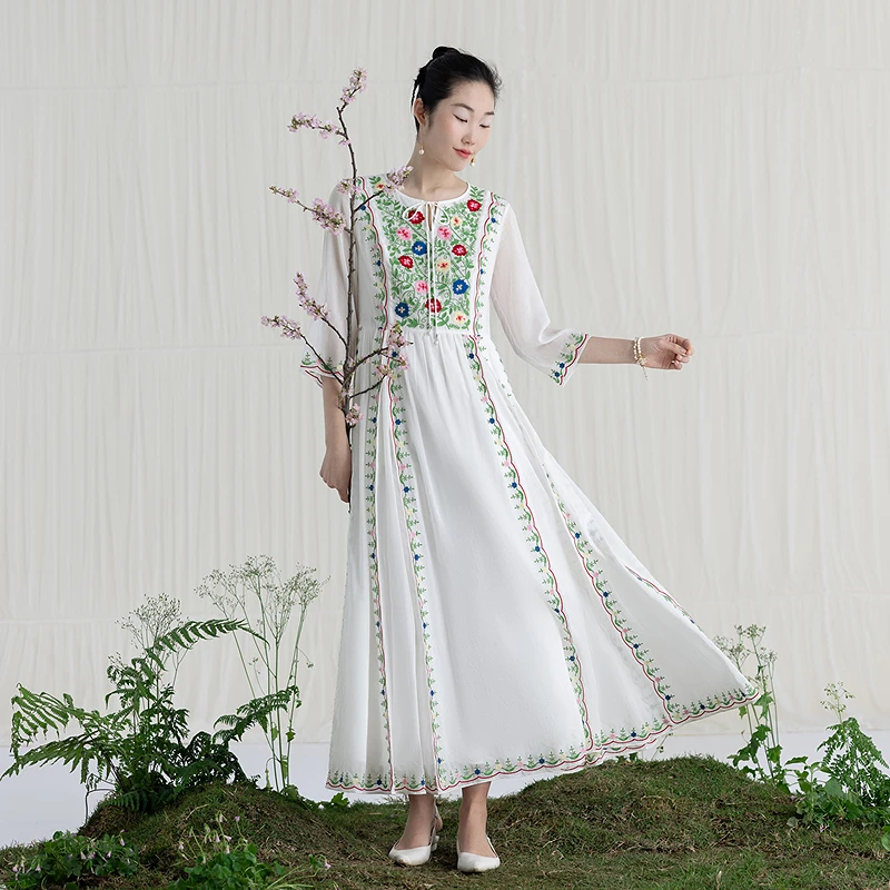 生活在左2025夏秀场同款婴儿棉连衣裙绣花女装长裙1952059