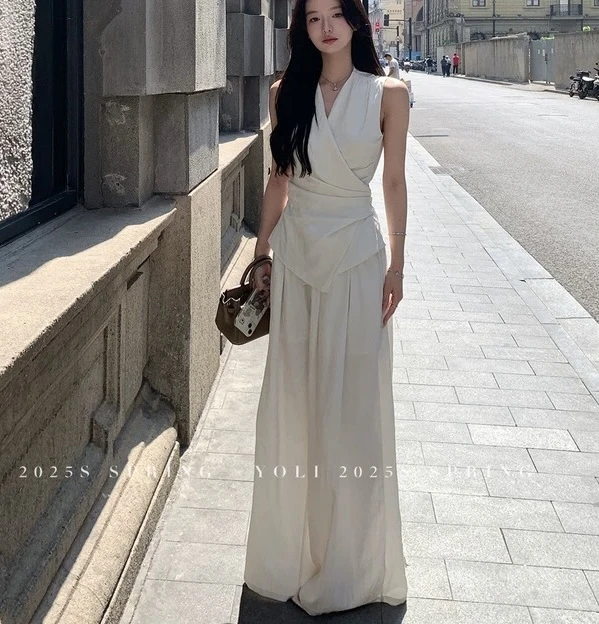 5237#无袖套装2025新款高端法式设计感交叉绑带上衣阔腿裤两件套