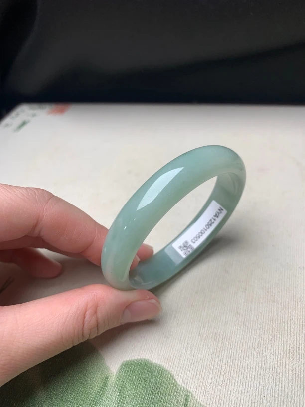 54圈口底色贵妃天然缅甸翡翠手镯#货号0503