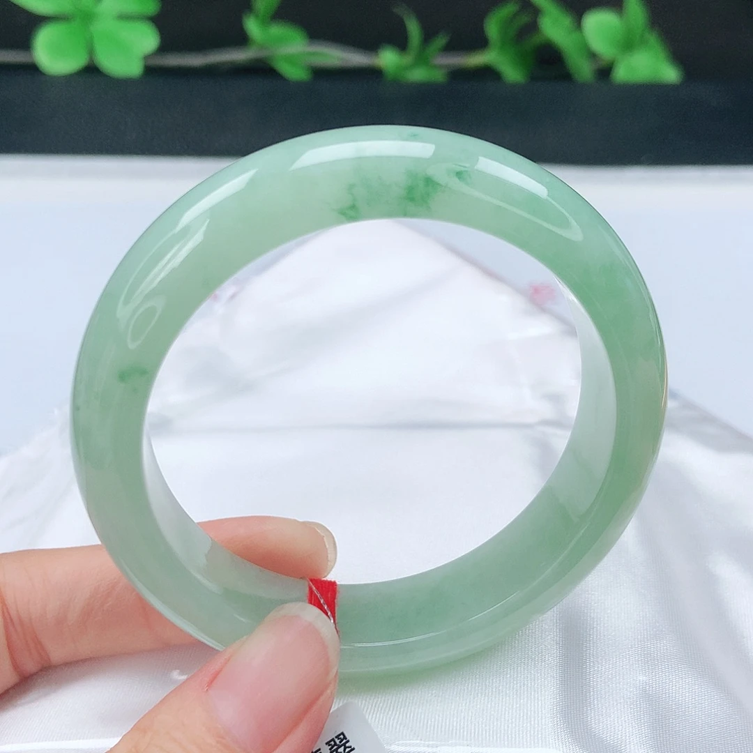 翡翠未镶嵌手镯55➕圈