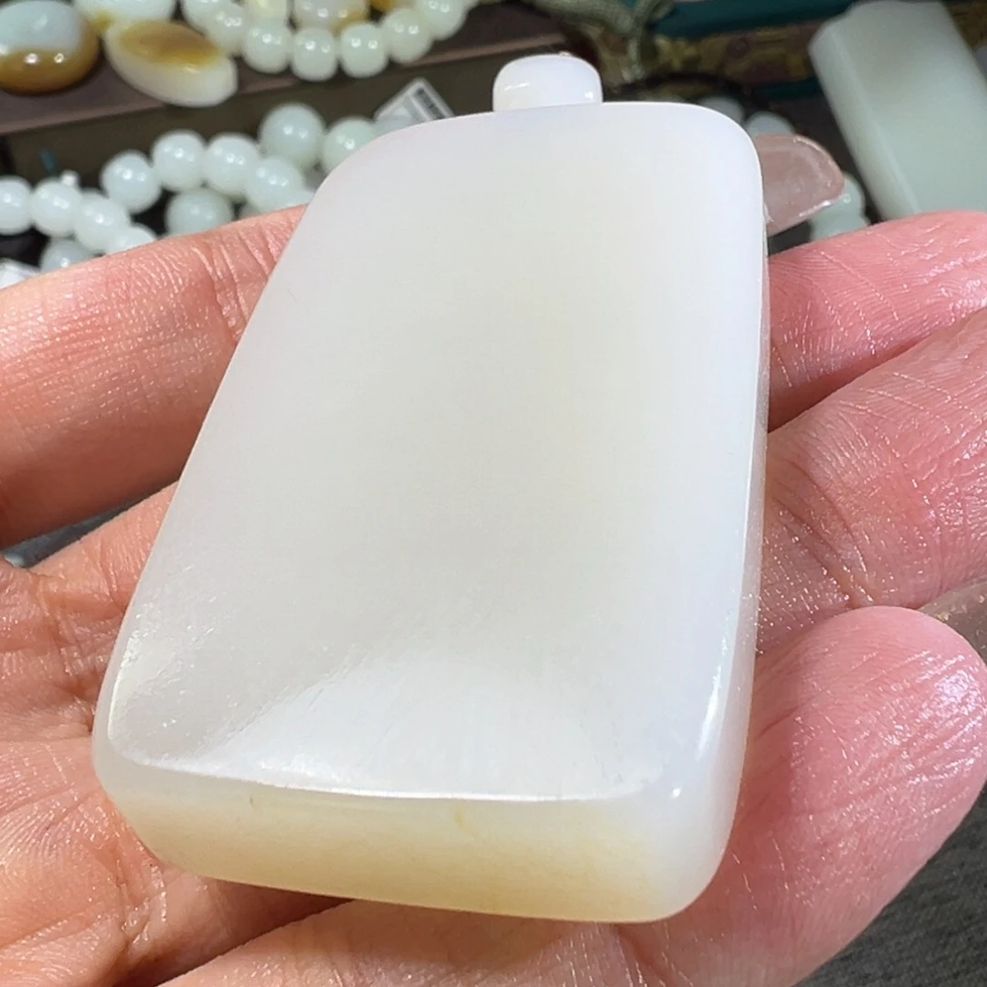 和田玉颈饰未镶嵌如**动