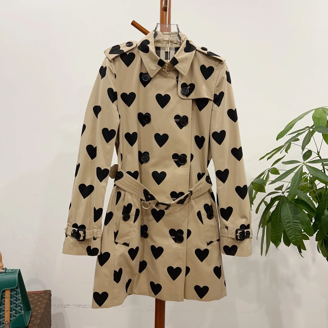 99新 BURBERRY/博柏利 风衣 尺码uk8 成色看直播 GSS24019